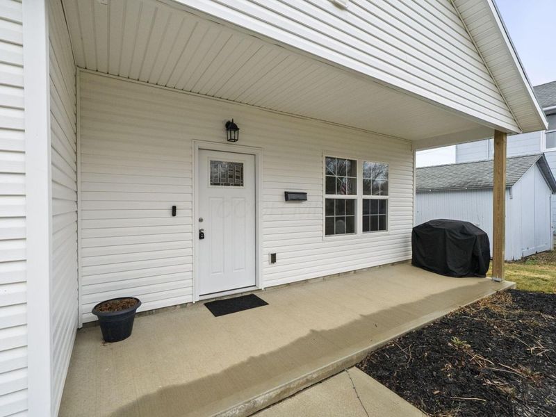 161 E Postal Avenue, Newark, OH 43055 Photo 2