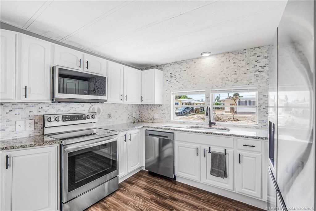 8301 SE Skylark Avenue, Hobe Sound, FL 33455 Photo