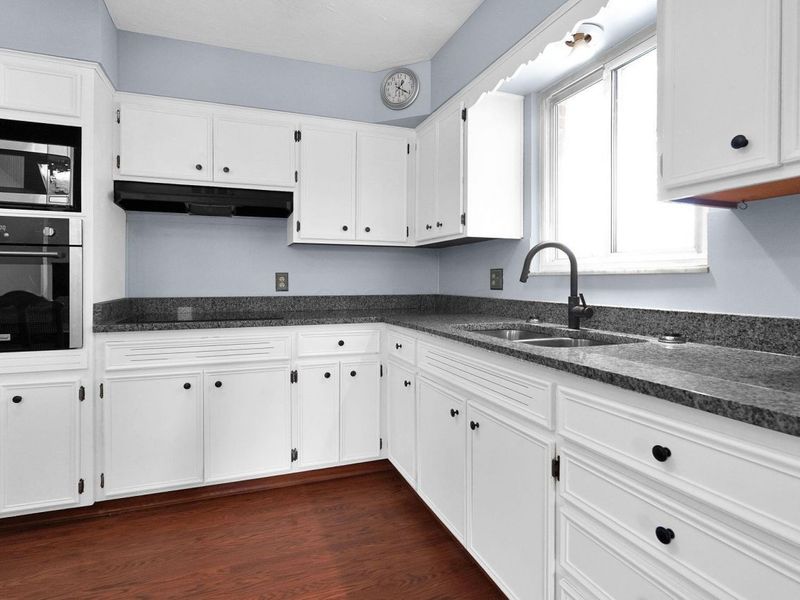 3068 Marwick Road, Columbus, OH 43232 Photo 13