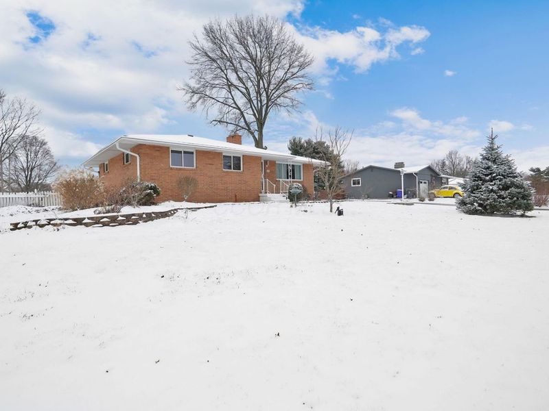 3068 Marwick Road, Columbus, OH 43232 Photo 2