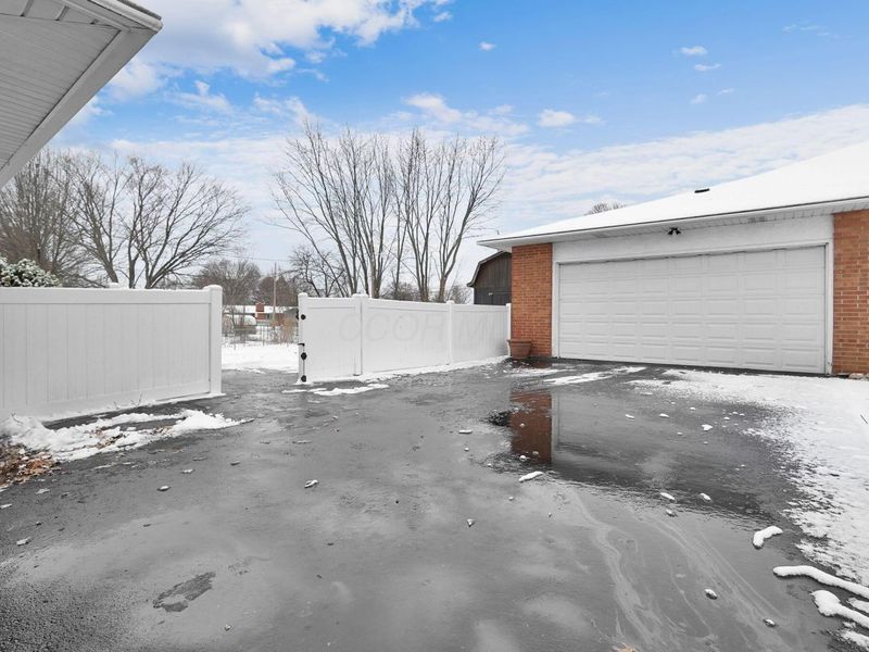 3068 Marwick Road, Columbus, OH 43232 Photo 30