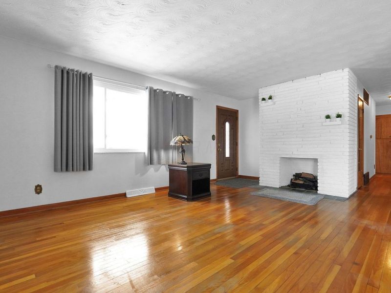 3068 Marwick Road, Columbus, OH 43232 Photo 8