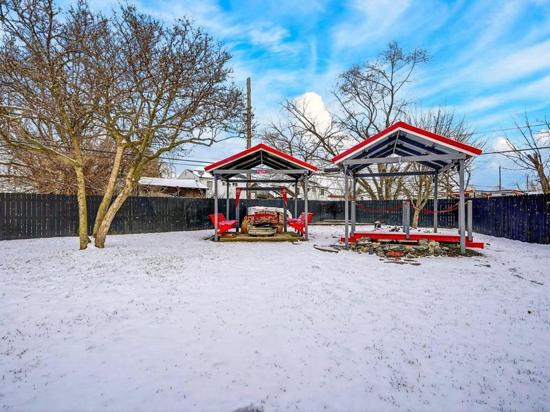 912 Maurine Drive, Columbus, OH 43228 Photo 10