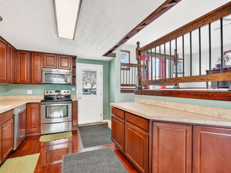 912 Maurine Drive, Columbus, OH 43228 Photo 22