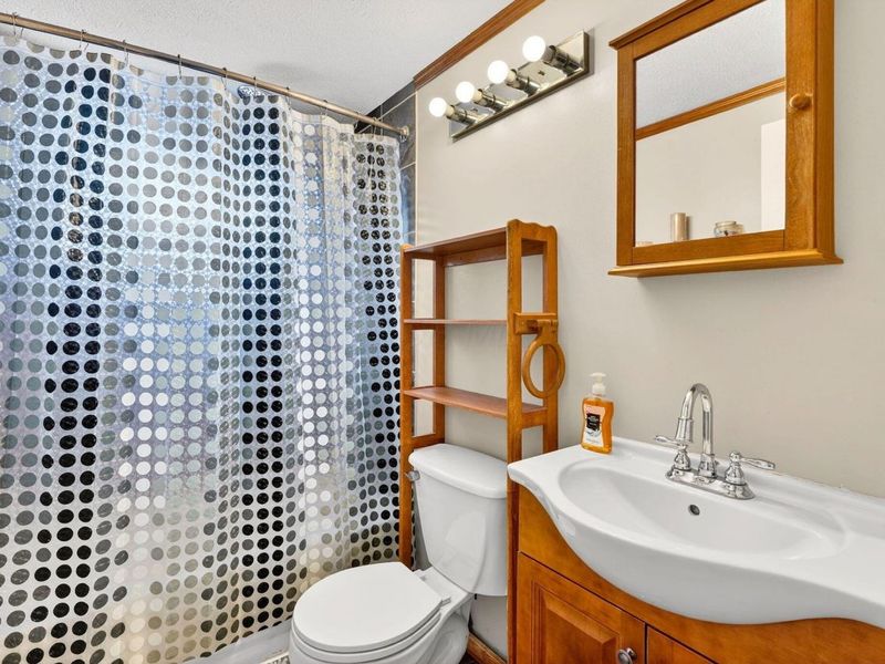 912 Maurine Drive, Columbus, OH 43228 Photo 30