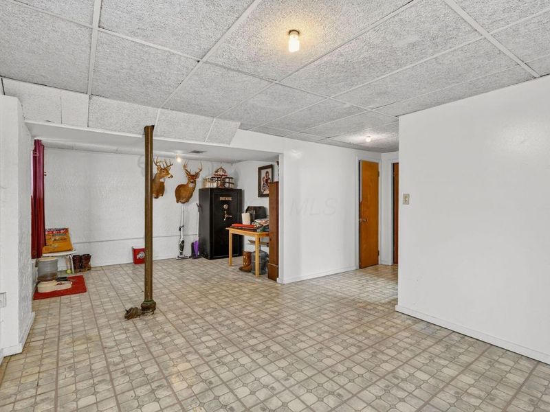 912 Maurine Drive, Columbus, OH 43228 Photo 46