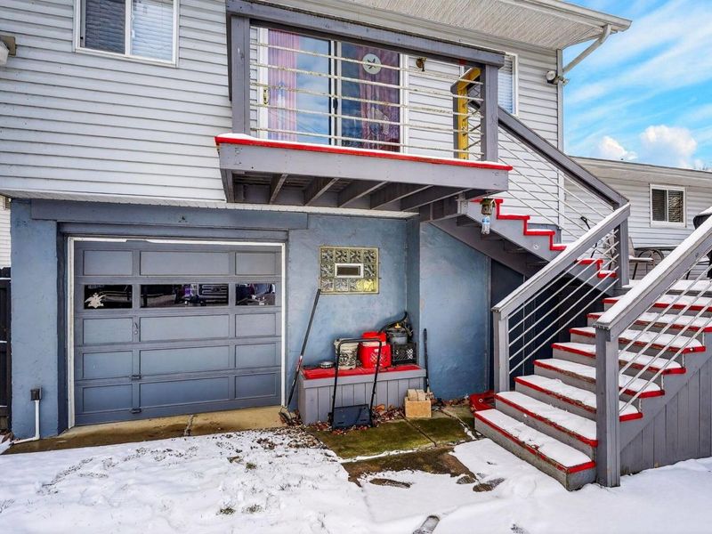 912 Maurine Drive, Columbus, OH 43228 Photo 9