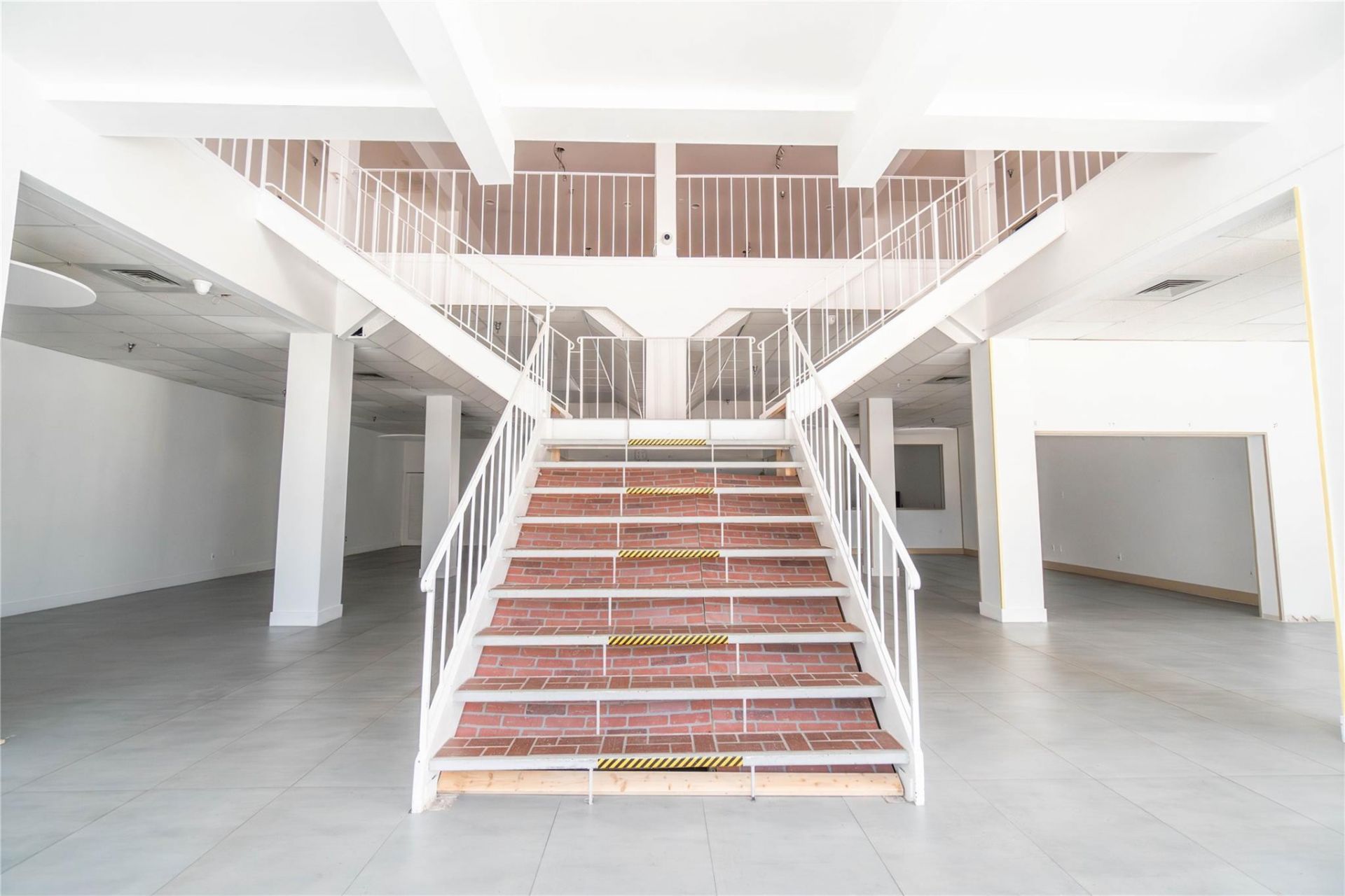 49 N Federal Hwy, Dania Beach, FL 33004 Photo