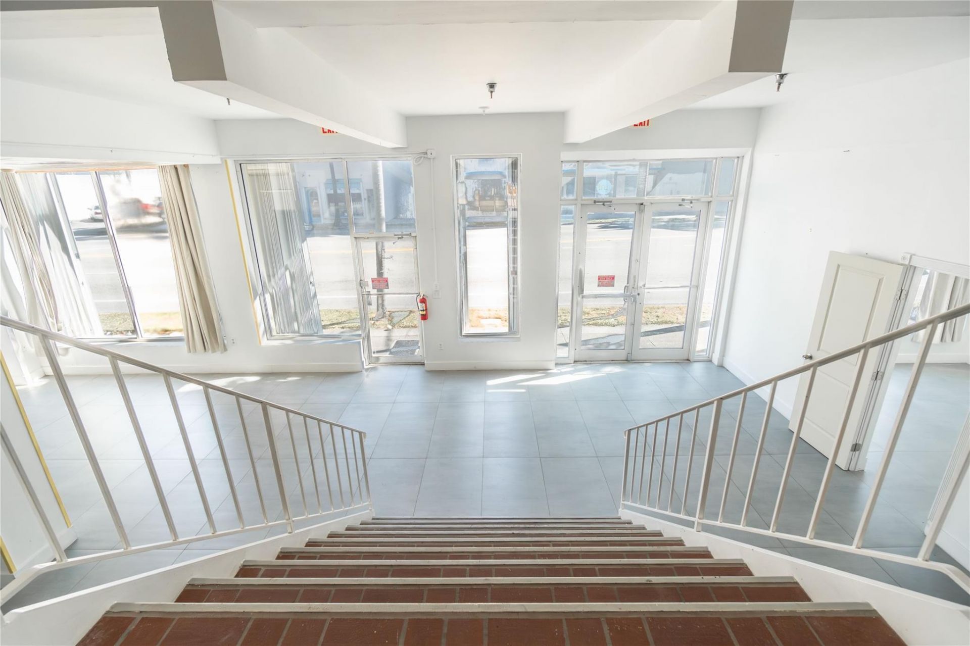 49 N Federal Hwy, Dania Beach, FL 33004 Photo