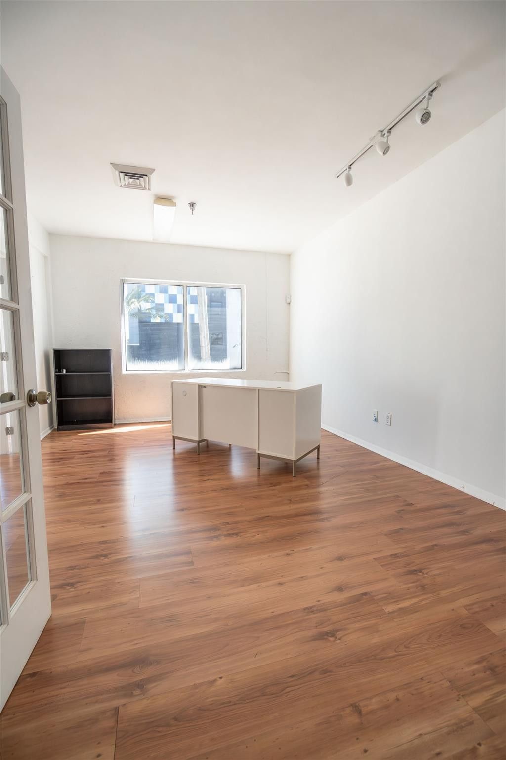 49 N Federal Hwy, Dania Beach, FL 33004 Photo