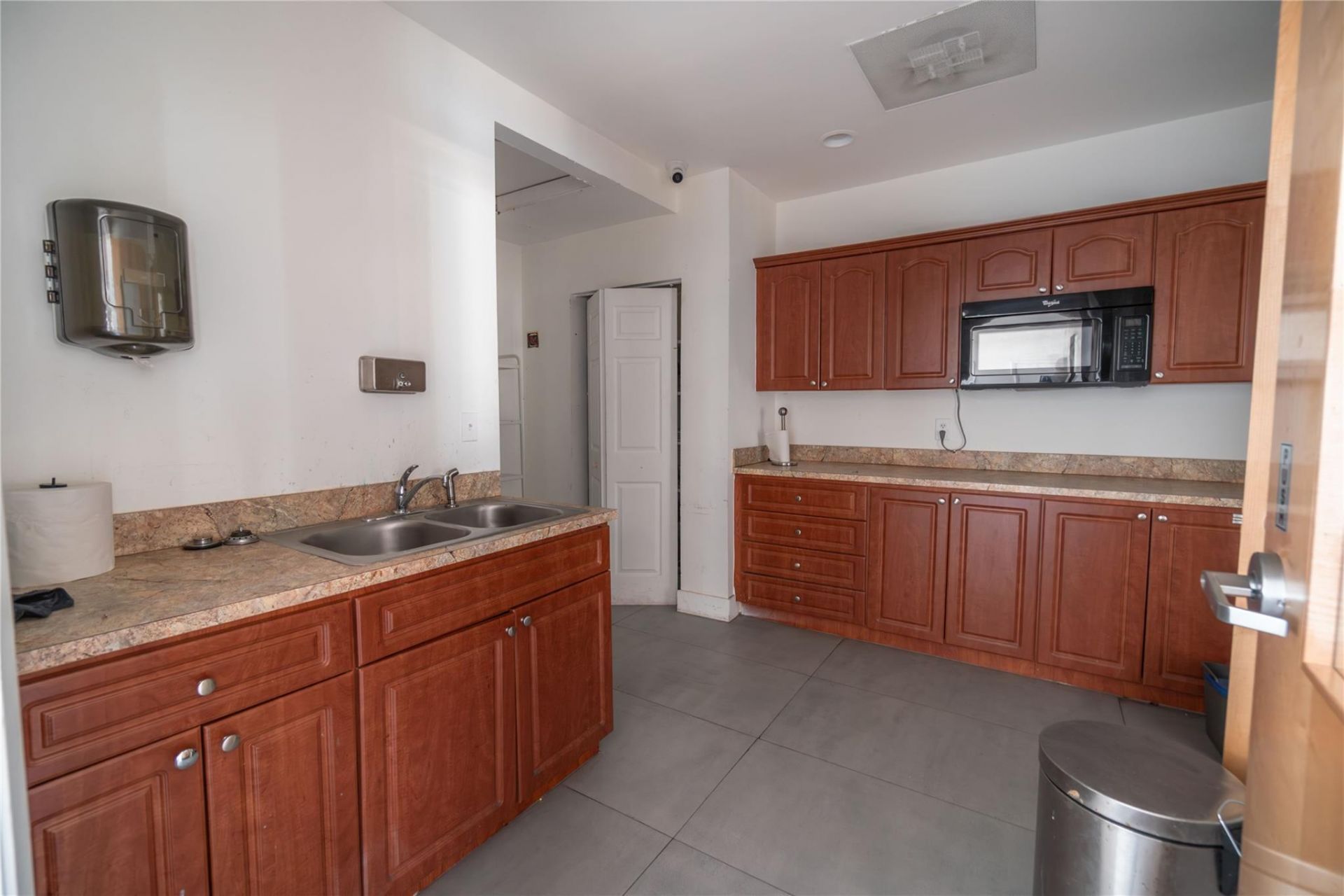 49 N Federal Hwy, Dania Beach, FL 33004 Photo