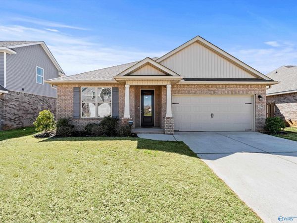 626 Magnolia Place Lane, Hartselle, AL 35640