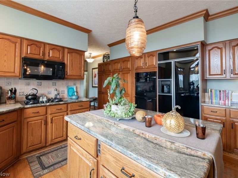 1998 E Hines Hill Road, Hudson, OH 44236 Photo 12