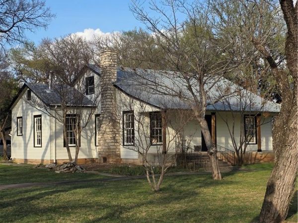 1001 N Penelope Street , Belton, TX 76513