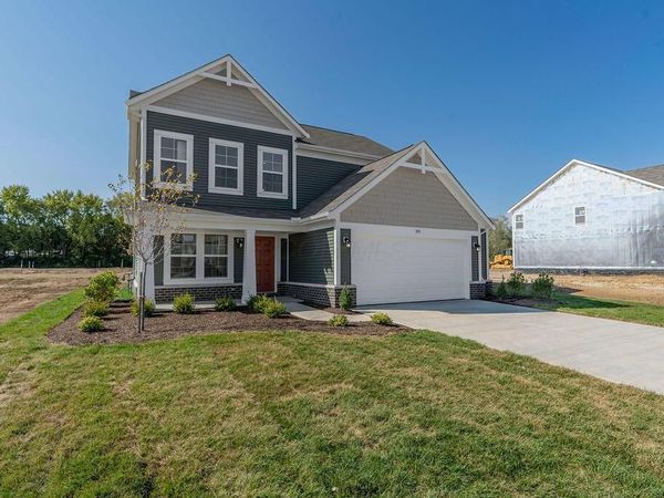 1033 Queen Bee Place, Grove City, OH 43123