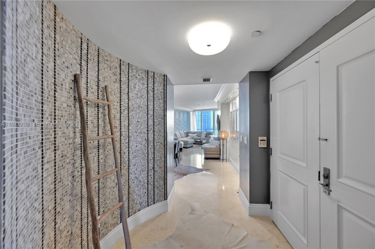 3101 S Ocean Dr , Unit 2807, Hollywood, FL 33019 Photo