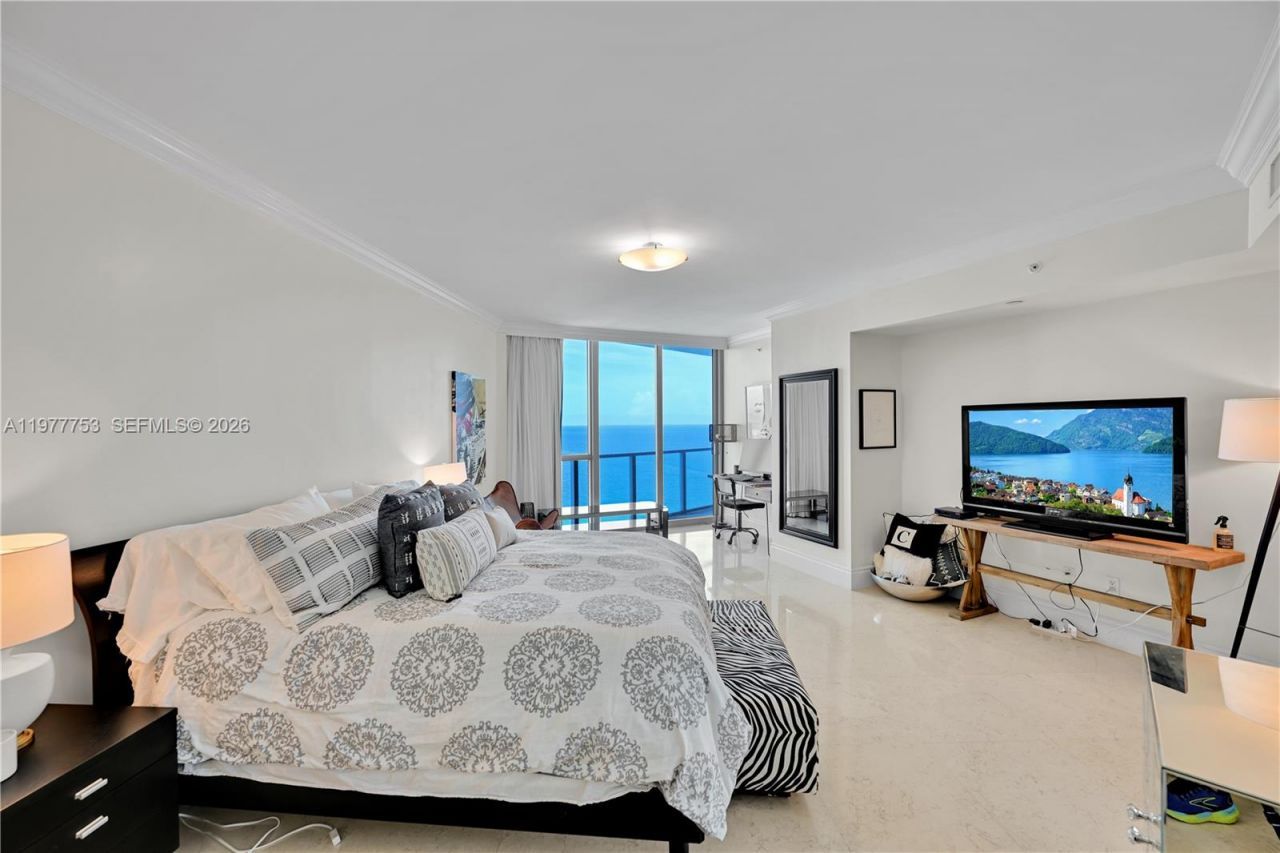 3101 S Ocean Dr , Unit 2807, Hollywood, FL 33019 Photo