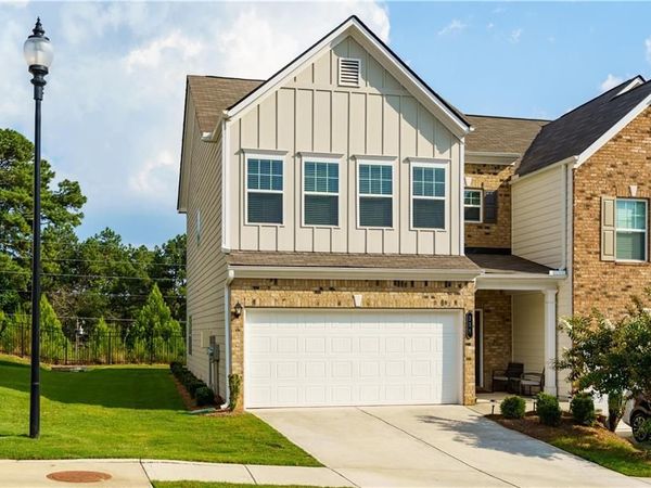 325 Braswell Court, Woodstock, GA 30188