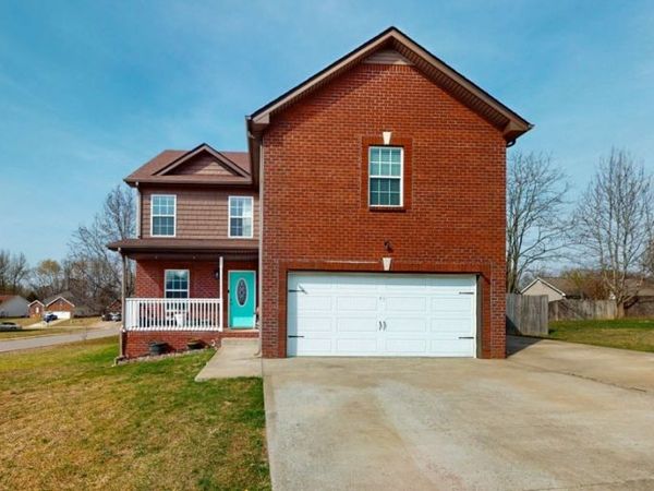 349 Chestnut Grove Ct, Clarksville, TN 37042