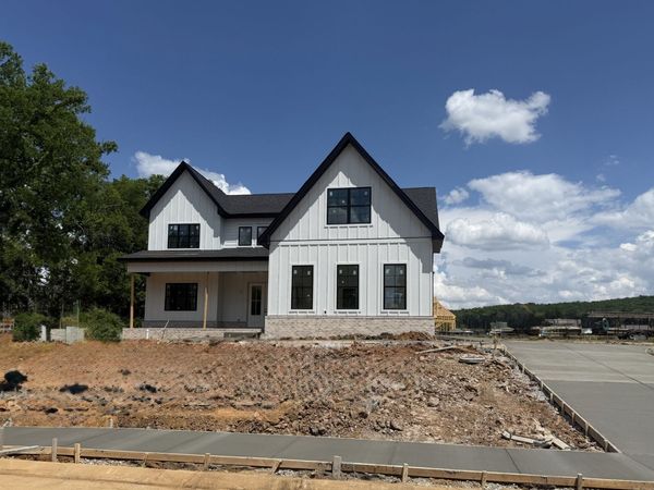 2716 Canton Dr, Murfreesboro, TN 37129