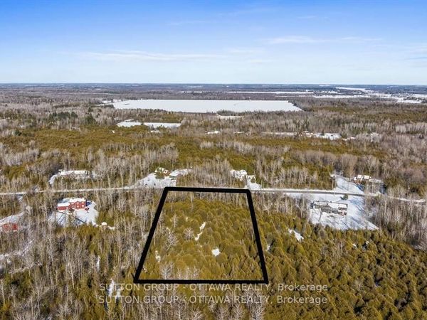 7590 Settlers Way , Ottawa, ON K0A2A0