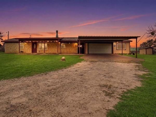 2318 Poco Court, Granbury, TX 76048