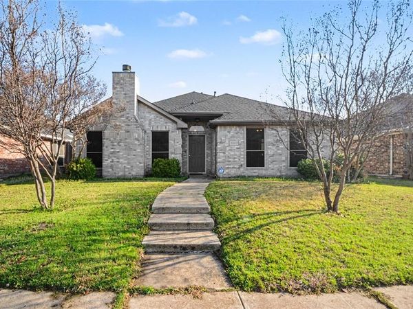 2532 Spring Rain Drive , Mesquite, TX 75181