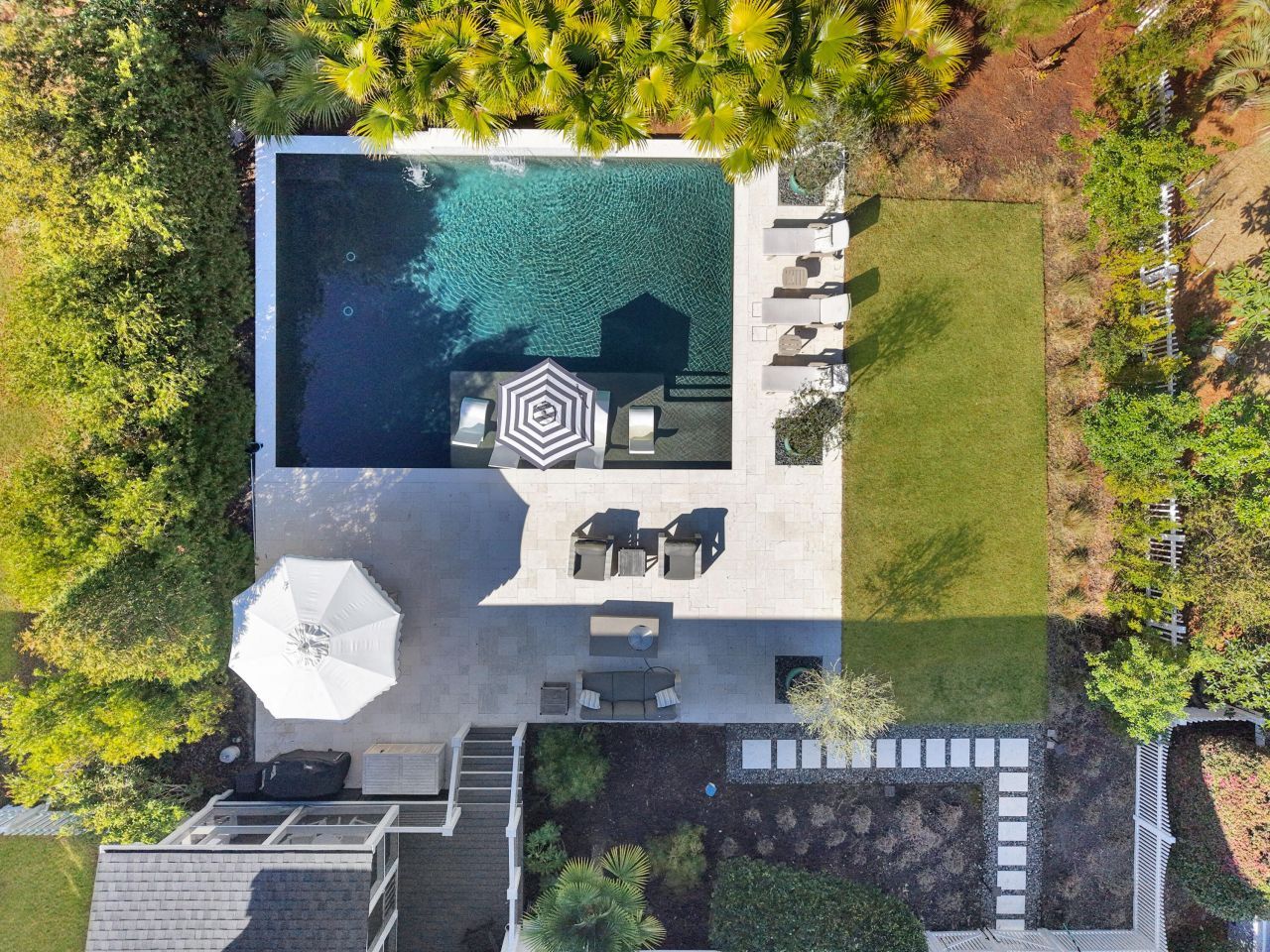 2614 River Bluff Lane Photo 3