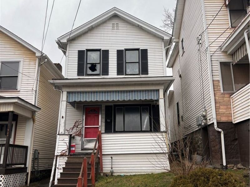 911 May Street, East Liverpool, OH 43920 Photo 1