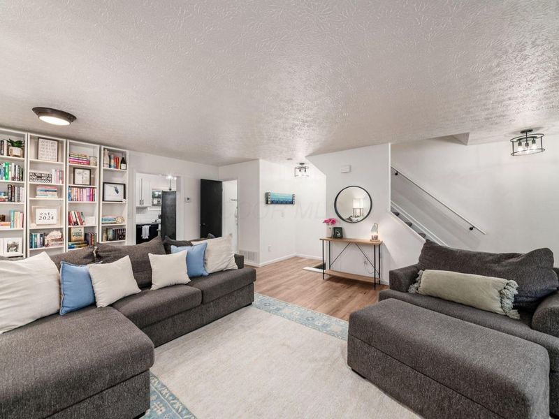 1946 Rockdale Drive, Unit 57, Columbus, OH 43229 Photo 7