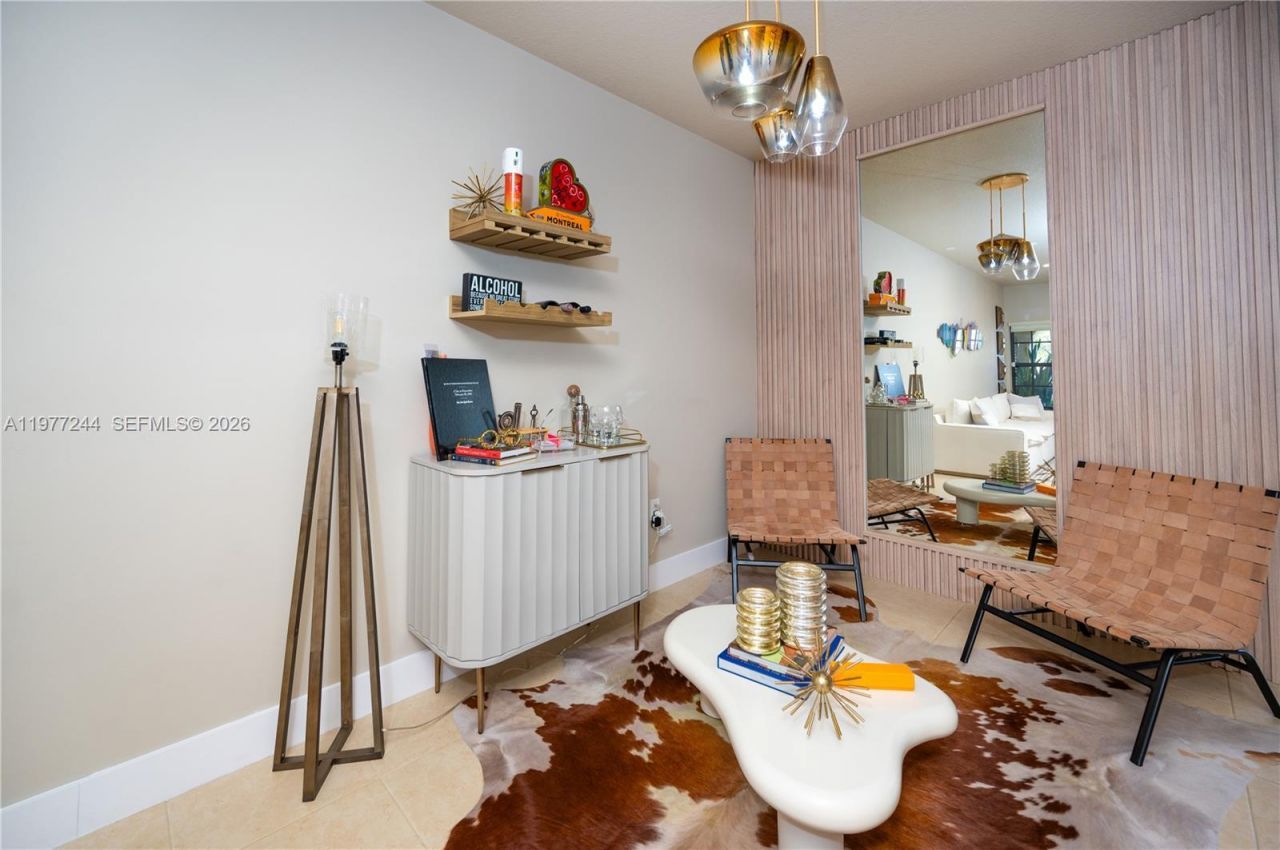 340 NE 194th Ln, Miami, FL 33179 Photo