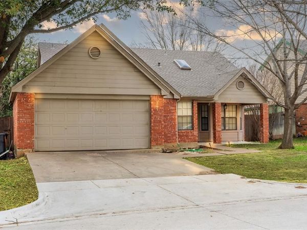 6003 Ivy Glen Drive , Arlington, TX 76017