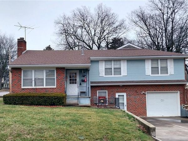 103 N Arnold Avenue, Harrisonville, MO 64701