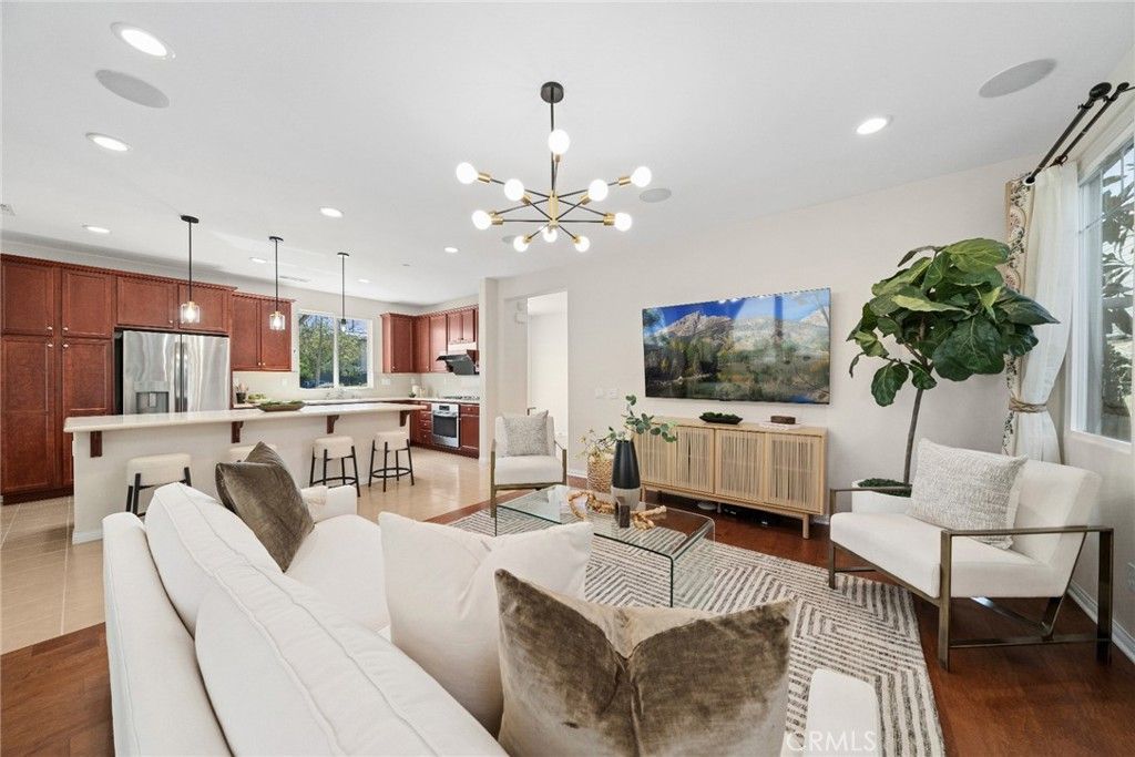 101 Newington, Irvine, CA 92618 Main Photo