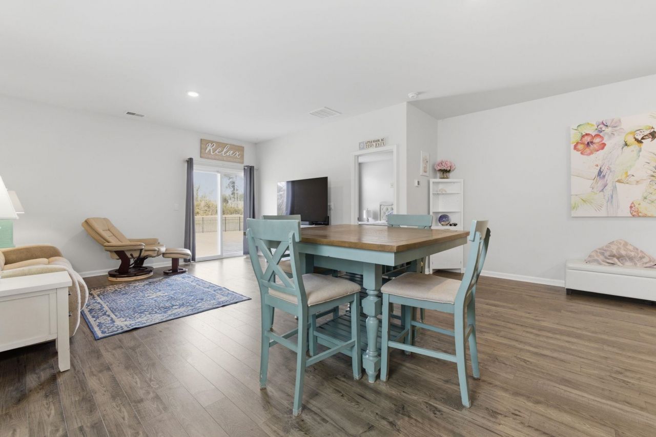 2083 Ainsley Dr. Photo 11