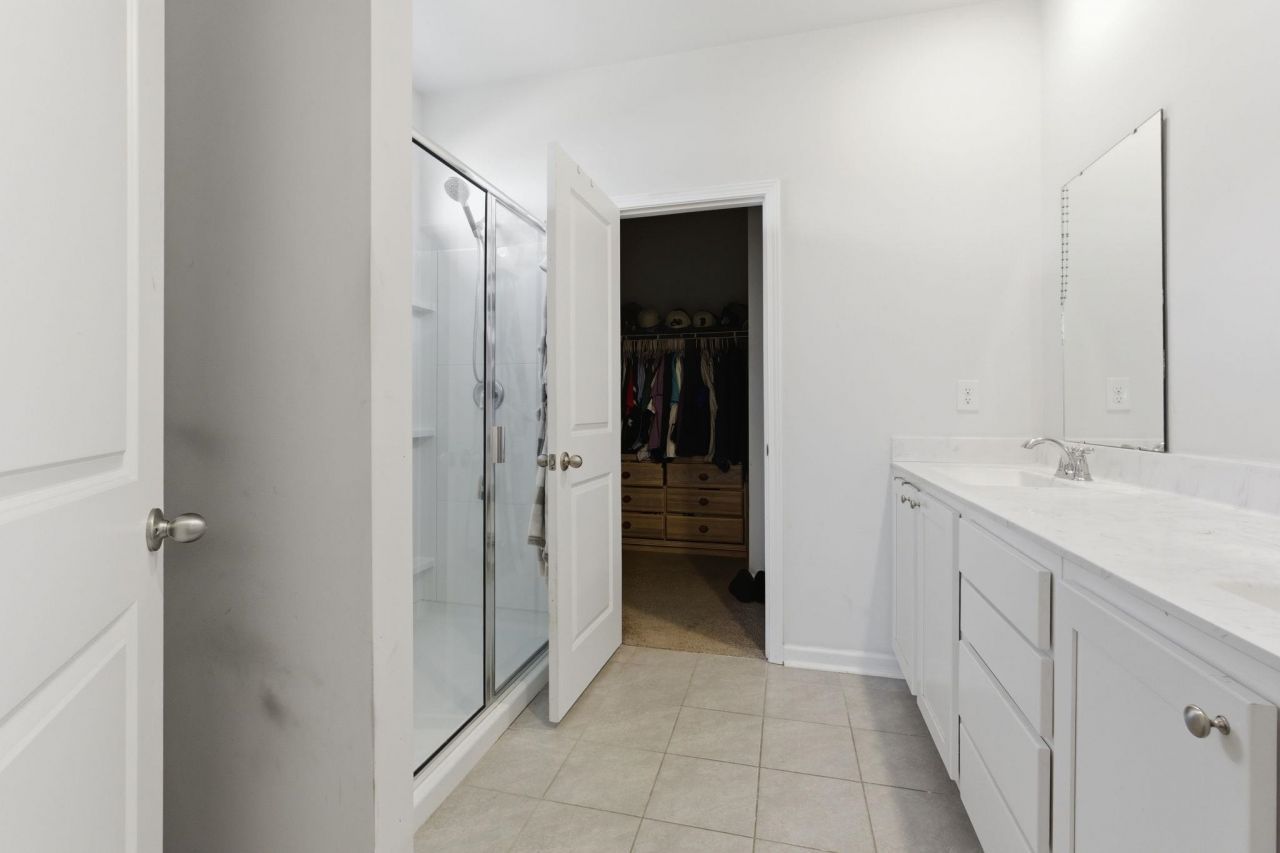 2083 Ainsley Dr. Photo 17