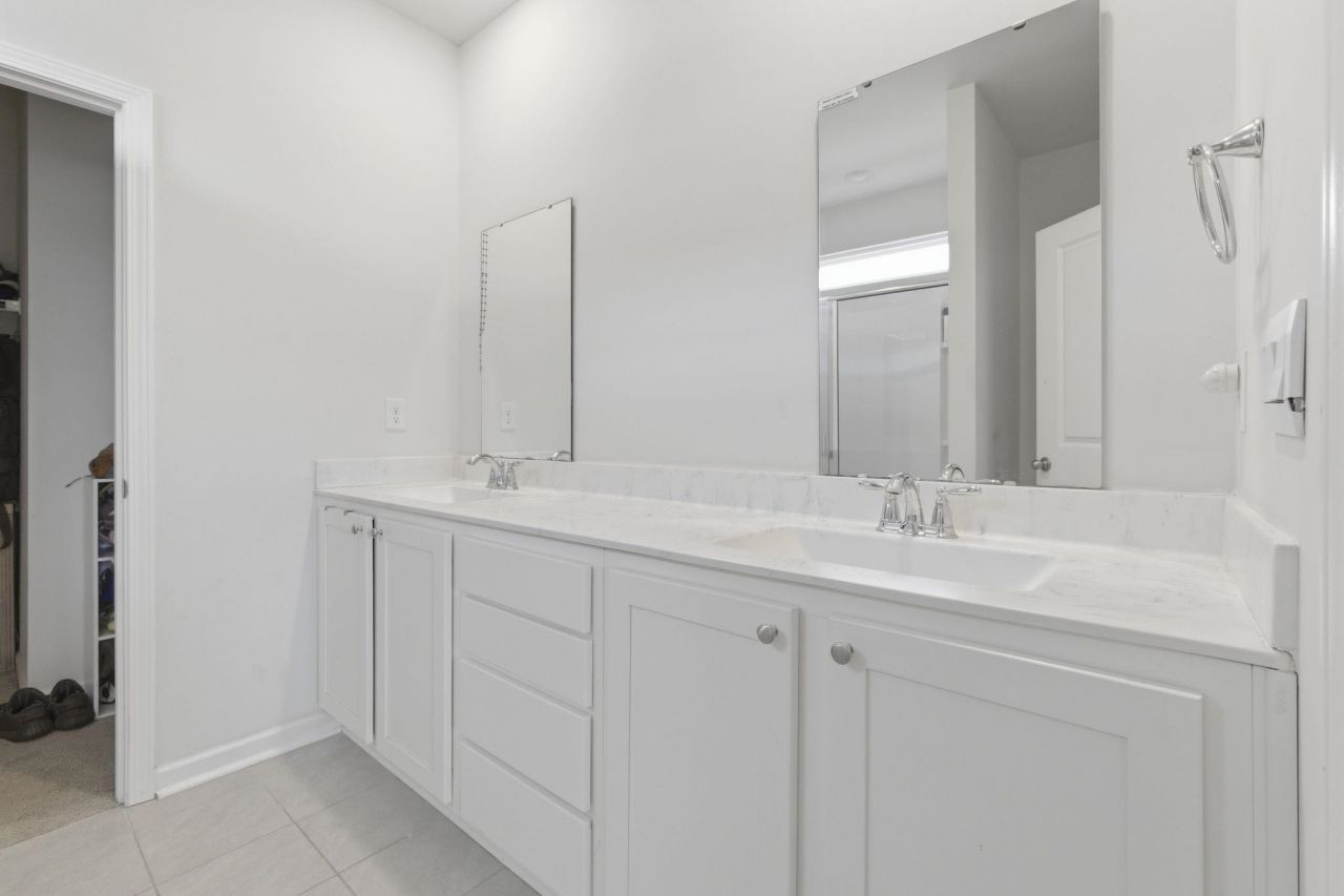 2083 Ainsley Dr. Photo 19