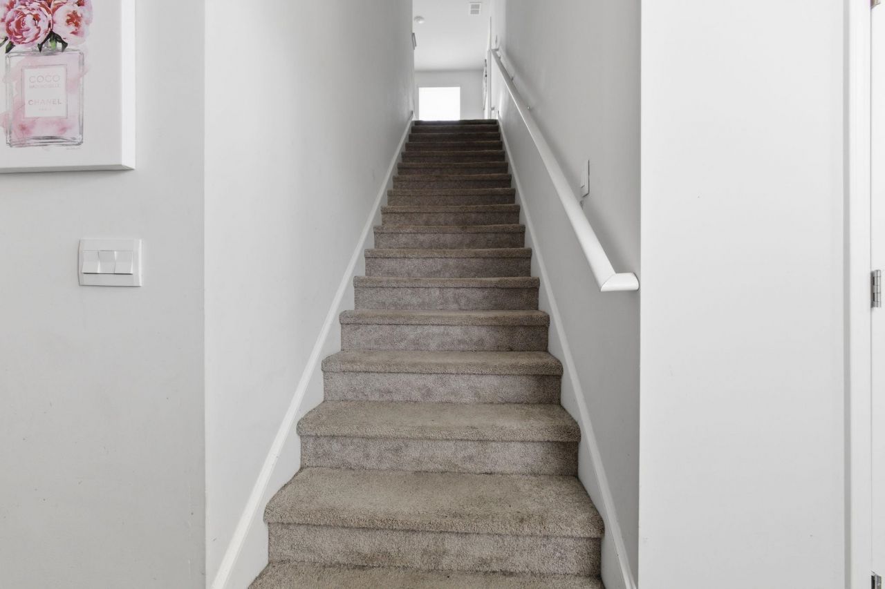 2083 Ainsley Dr. Photo 21