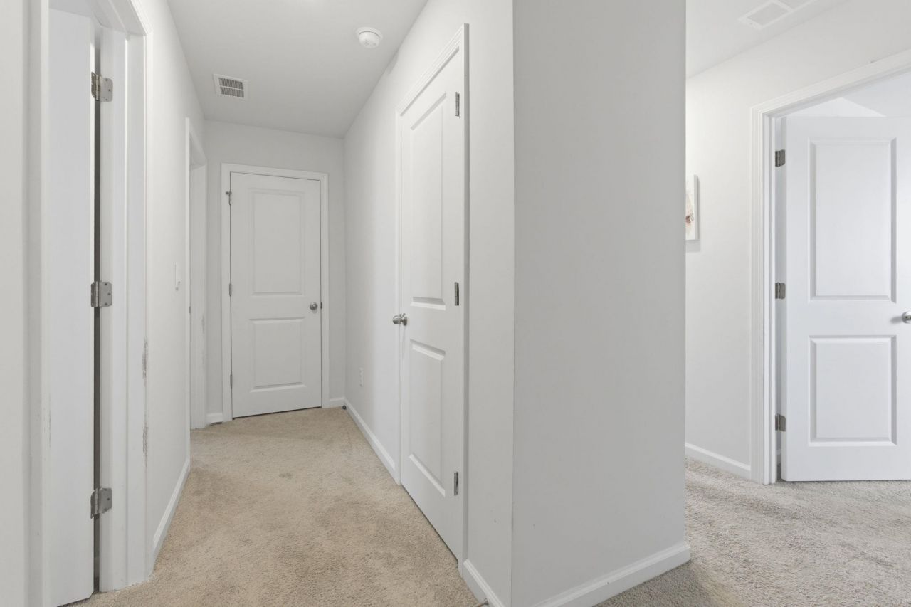 2083 Ainsley Dr. Photo 32