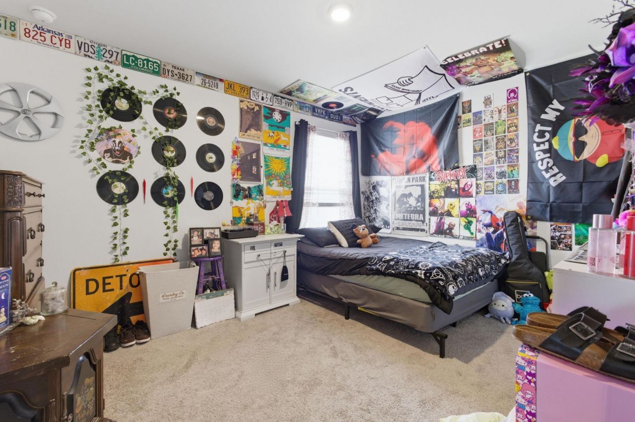 2083 Ainsley Dr. Photo 34