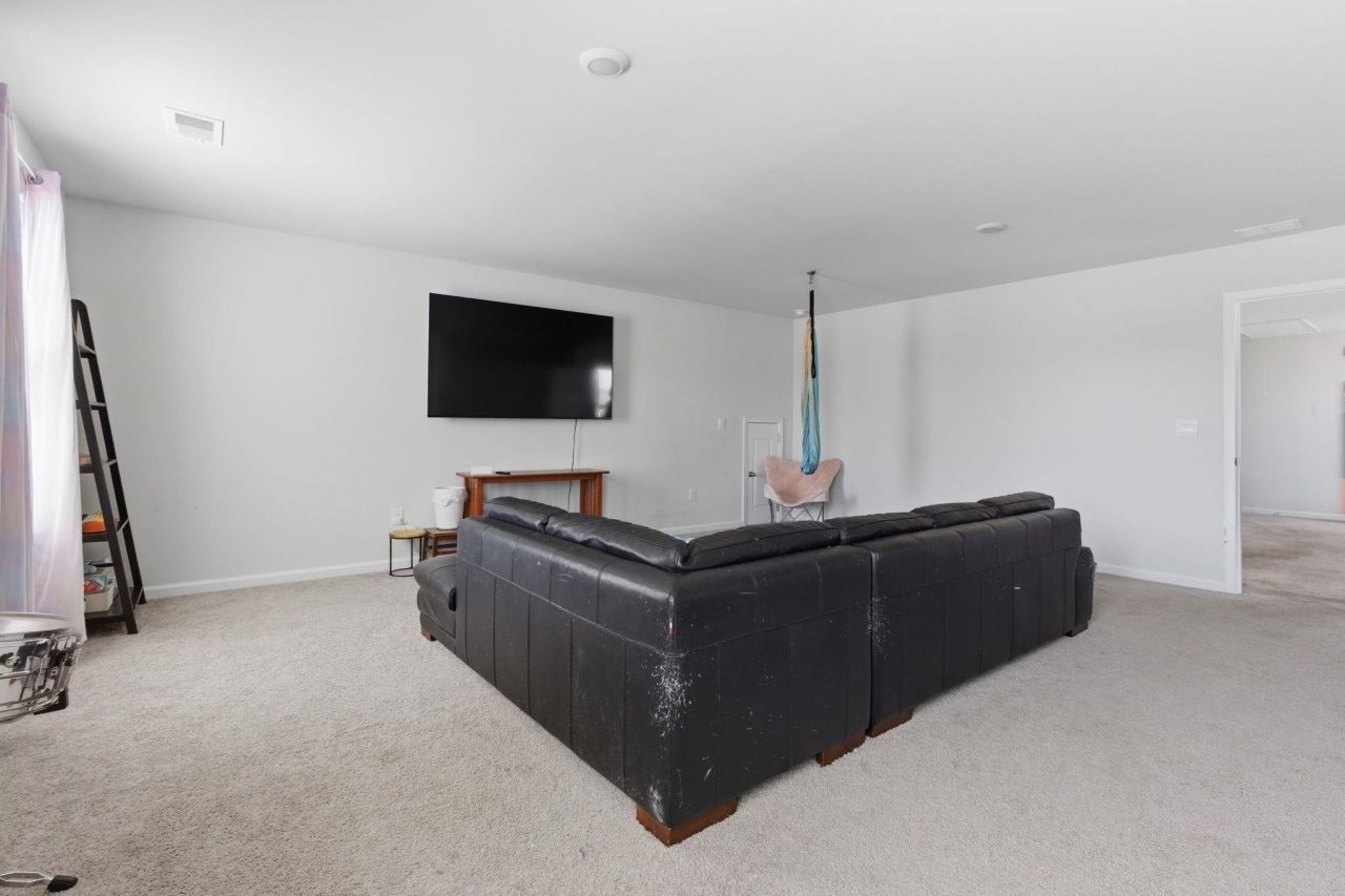 2083 Ainsley Dr. Photo 36