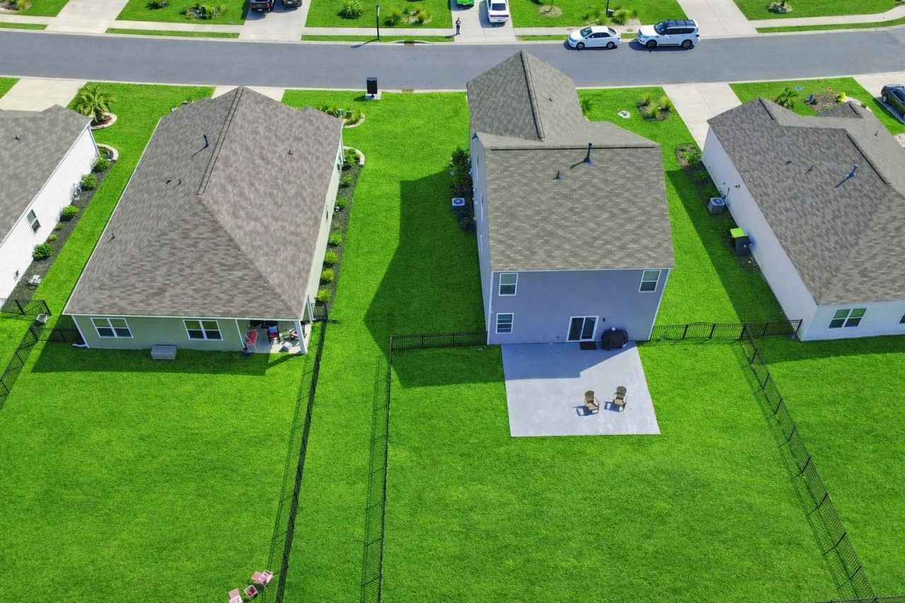 2083 Ainsley Dr. Photo 43