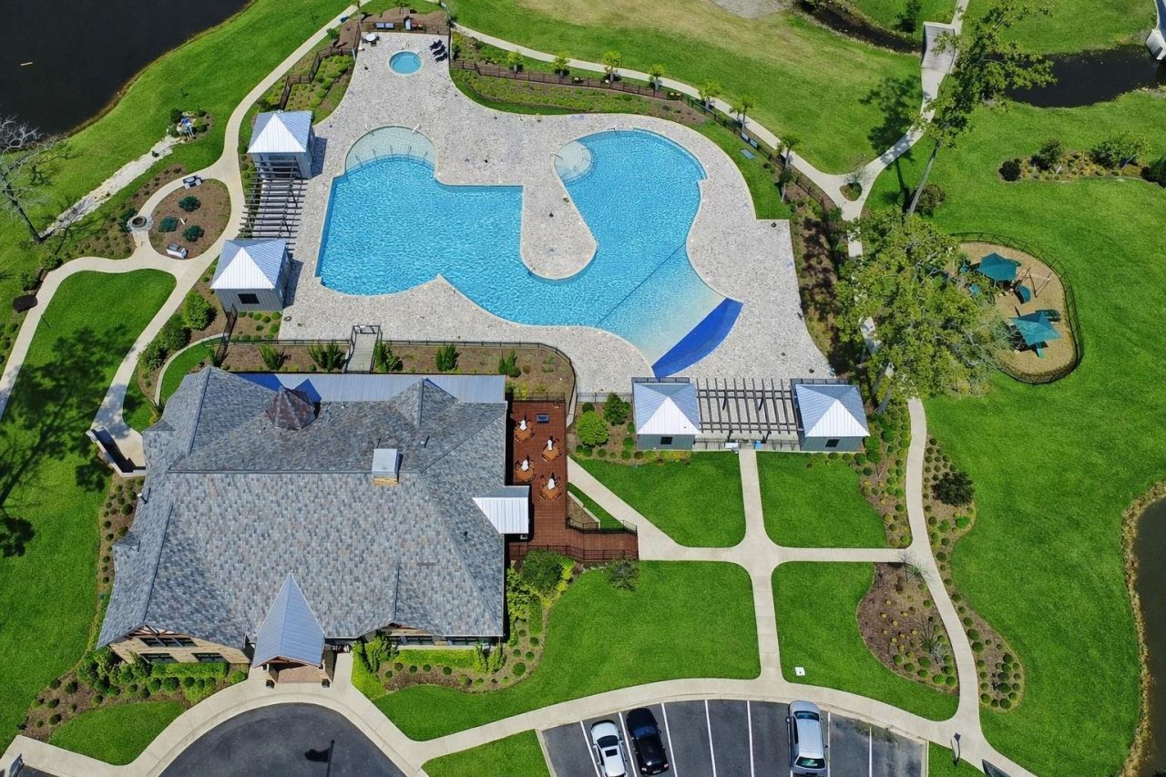 2083 Ainsley Dr. Photo 46