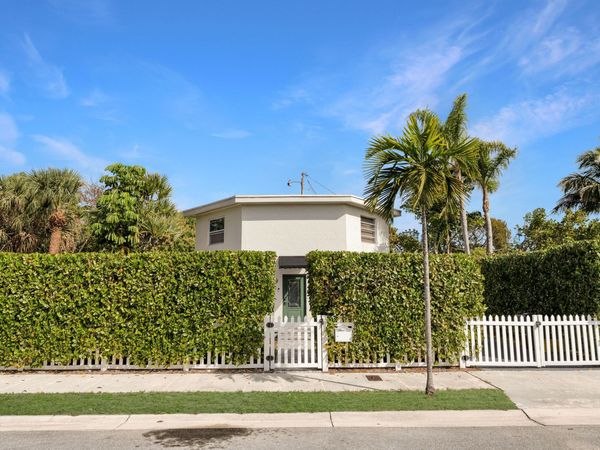 943 York Street, West Palm Beach, FL 33401