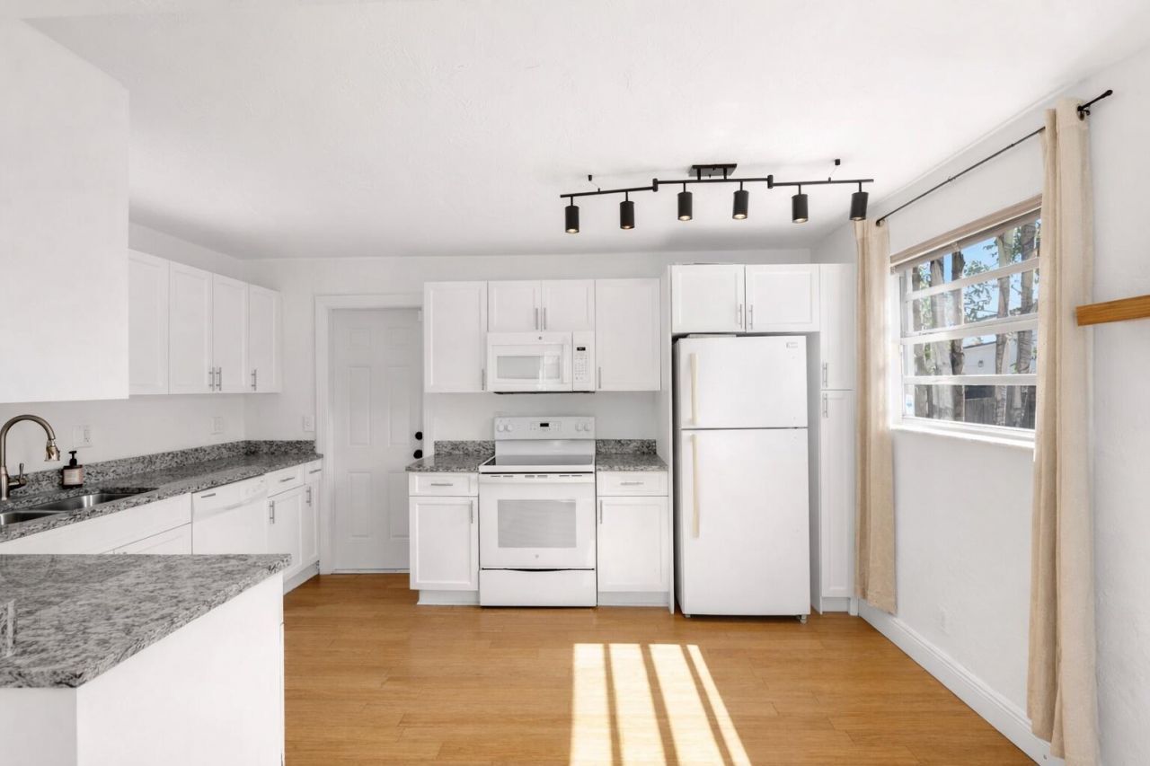 943 York Street, West Palm Beach, FL 33401 Photo