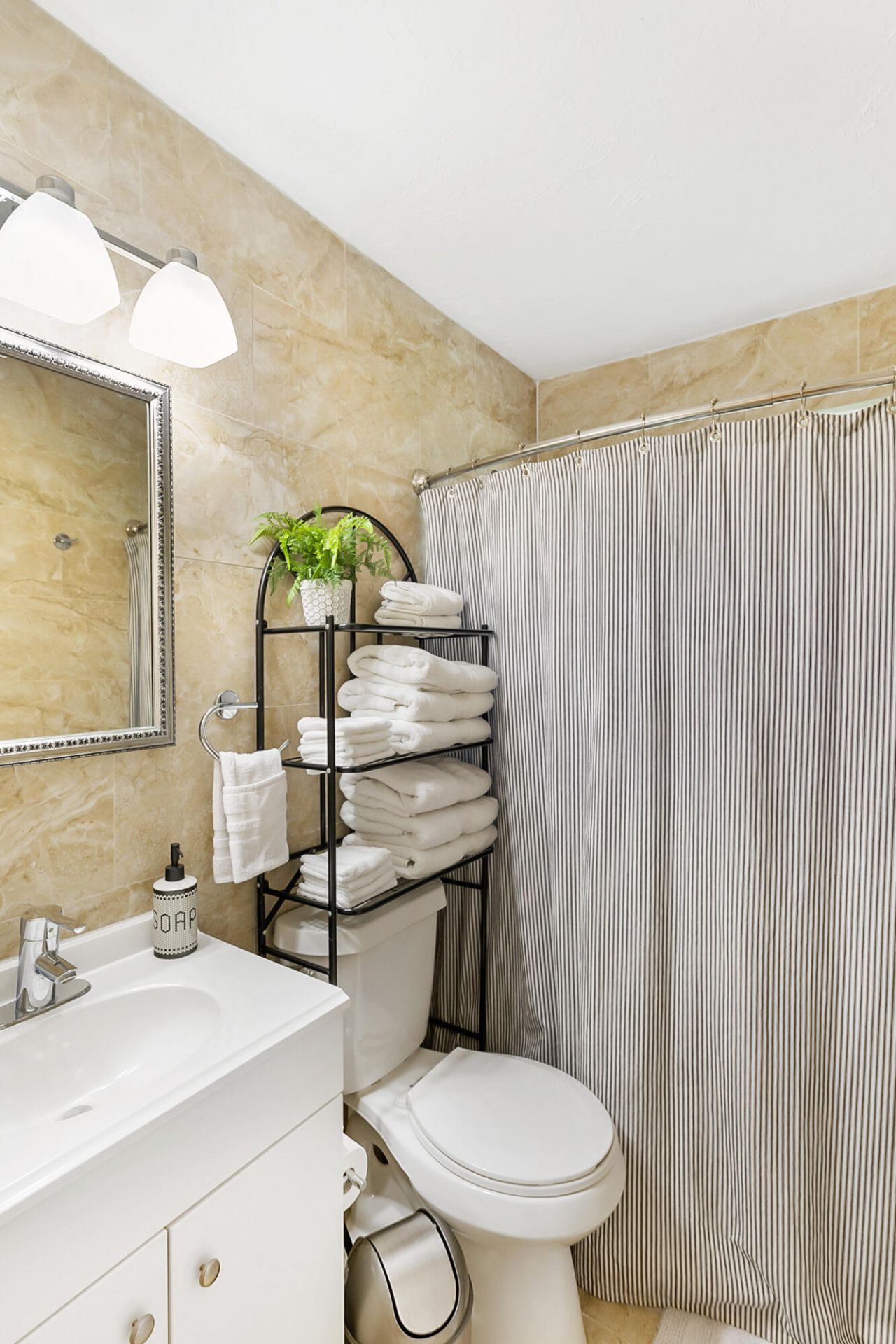 943 York Street, West Palm Beach, FL 33401 Photo