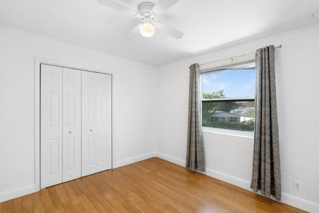 943 York Street, West Palm Beach, FL 33401 Photo