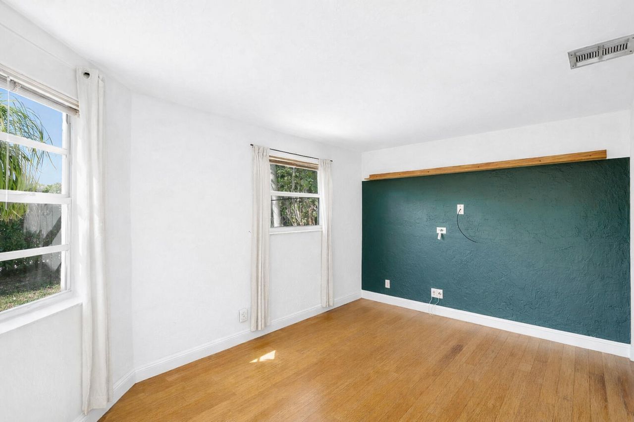 943 York Street, West Palm Beach, FL 33401 Photo