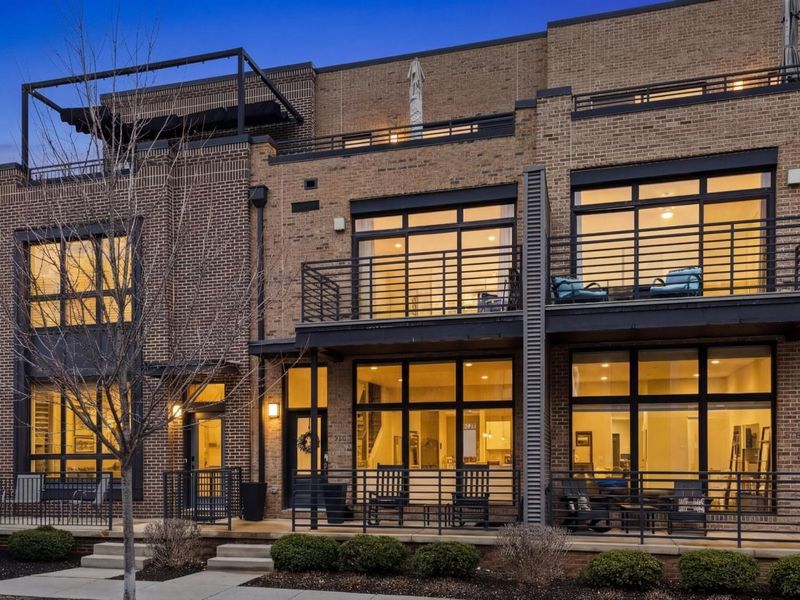 306 Neruda Avenue, Columbus, OH 43215 Photo 1