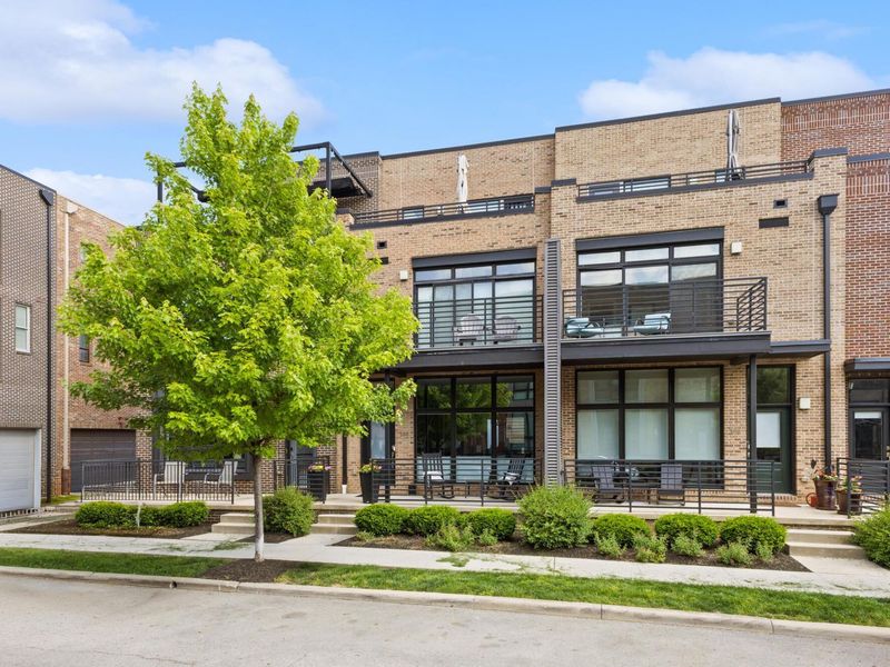 306 Neruda Avenue, Columbus, OH 43215 Photo 1
